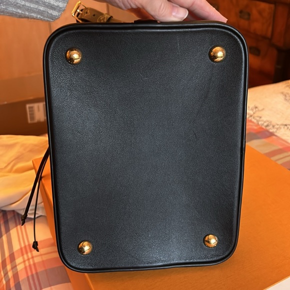 Authentic Nordstrom bought Louis Vuitton Fornasetti bucket bag never used - Picture 4 of 10